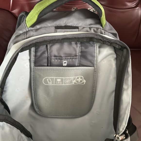 K-Swiss backpack - Picture 8 of 9